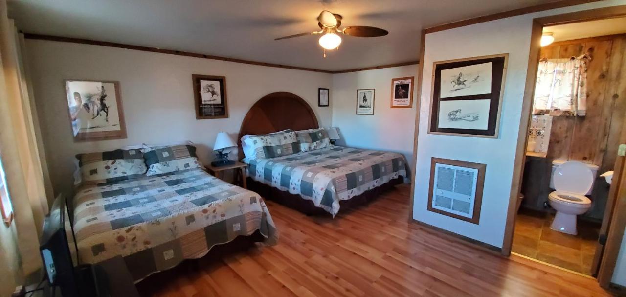 Hikers Cimarron Inn & Rv Park Exterior photo